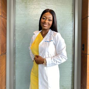 Meet your Posher, Dionne